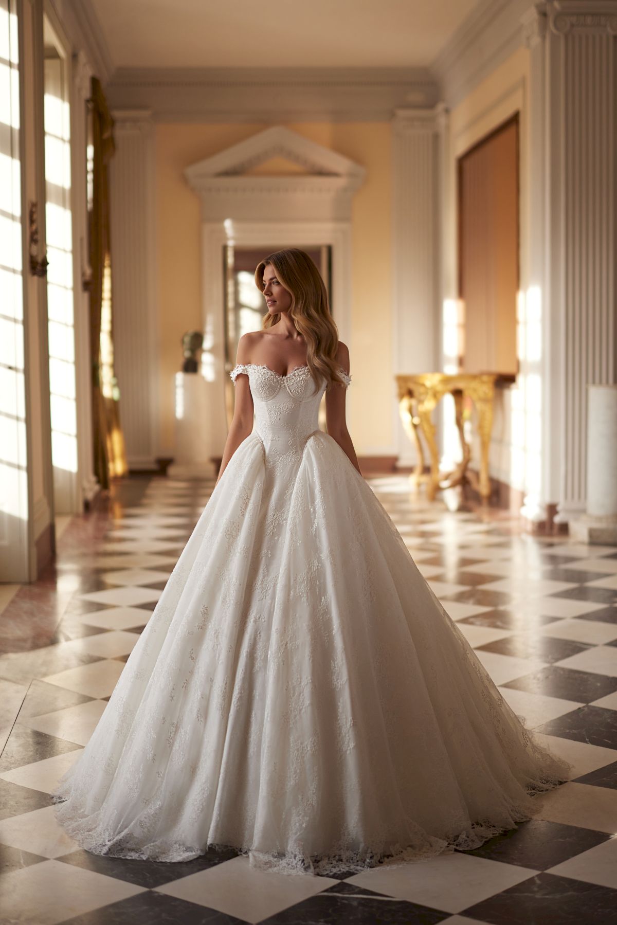 Anna Sposa Prinzessinnen Brautkleid Nyrsali