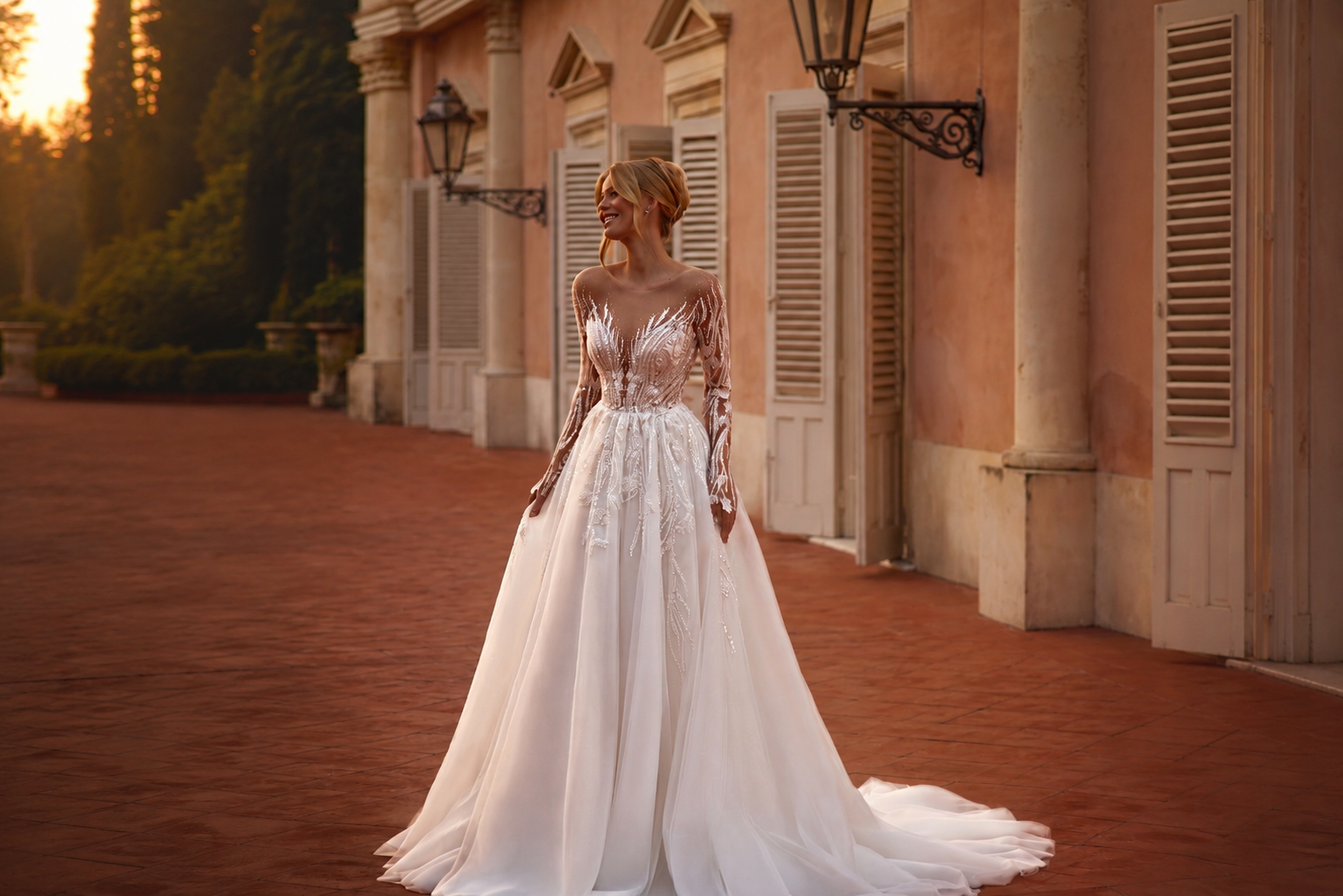 Brautkleid mit mehr Halt und Stabilität durch eine perfekt angepasste Korsage bei Hoffmann Braut in Beilngries