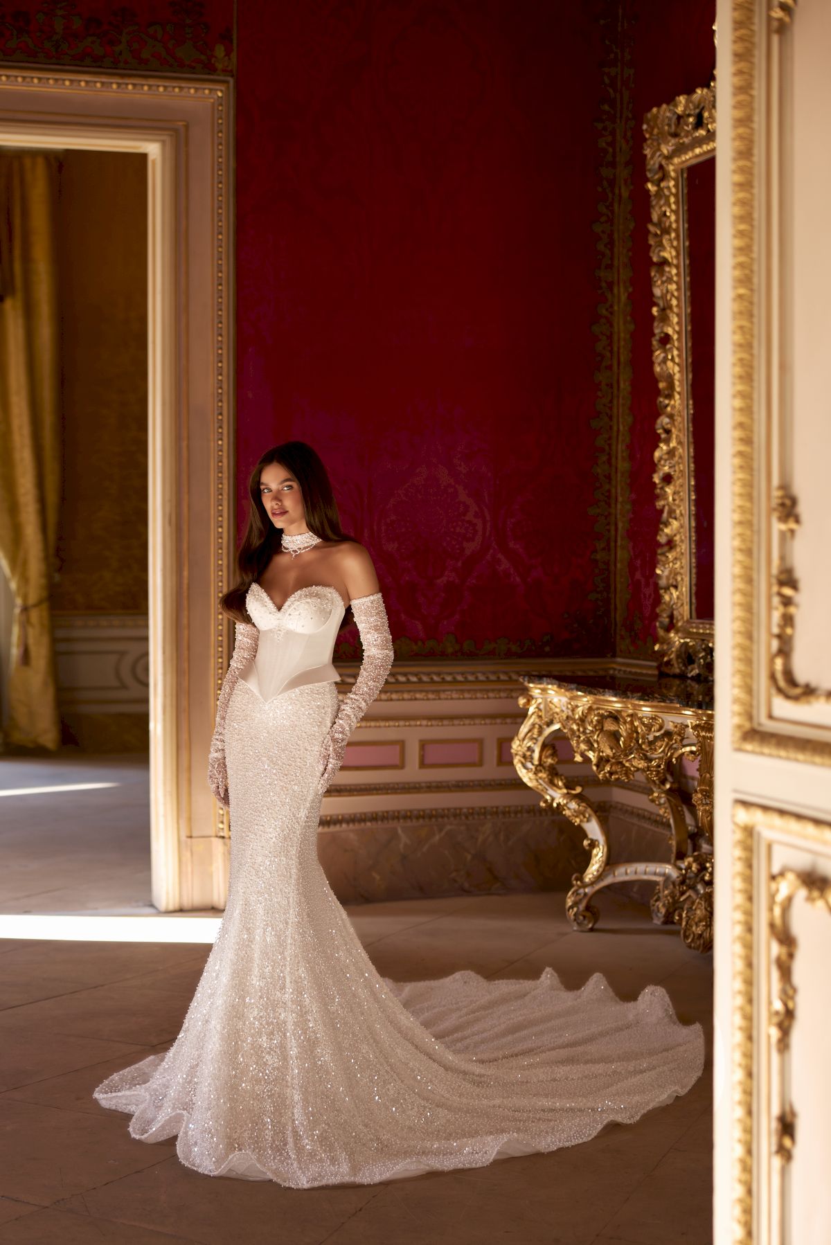 Allegresse Brautkleider – Modell Lacustra mit Corsage und Schleppe